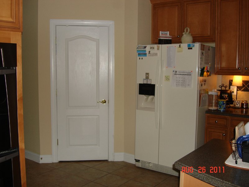 DSC05617.JPG - Kitchen