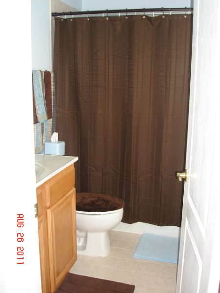 DSC05632.JPG - Guest Bathroom