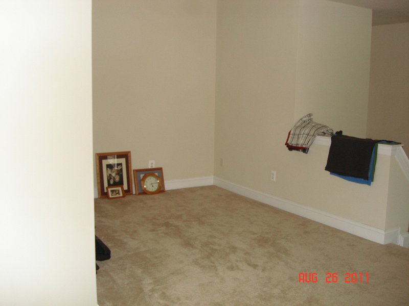 DSC05661.JPG - Master Bedroom Sitting Area