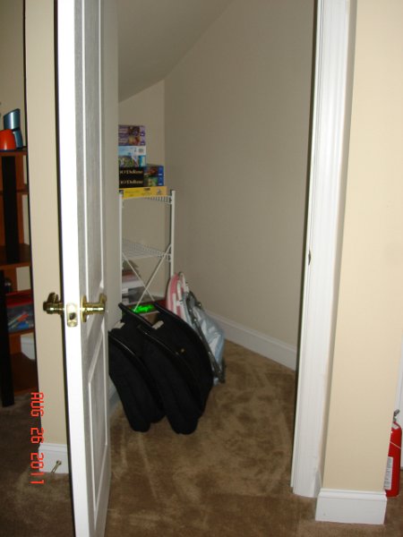 DSC05682.JPG - Basement under steps